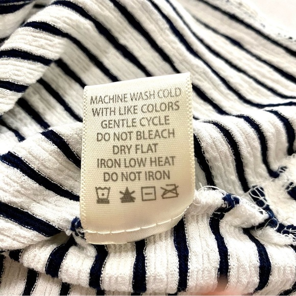 Max Studio London White Black Stripe Flutter Short Sleeve Top Blouse Size Medium - Picture 11 of 12